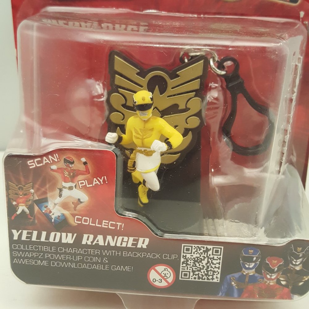 Yellow Power Ranger Mega Force Backpack Clip Keychain Mini Figure Game - Picture 2 of 8